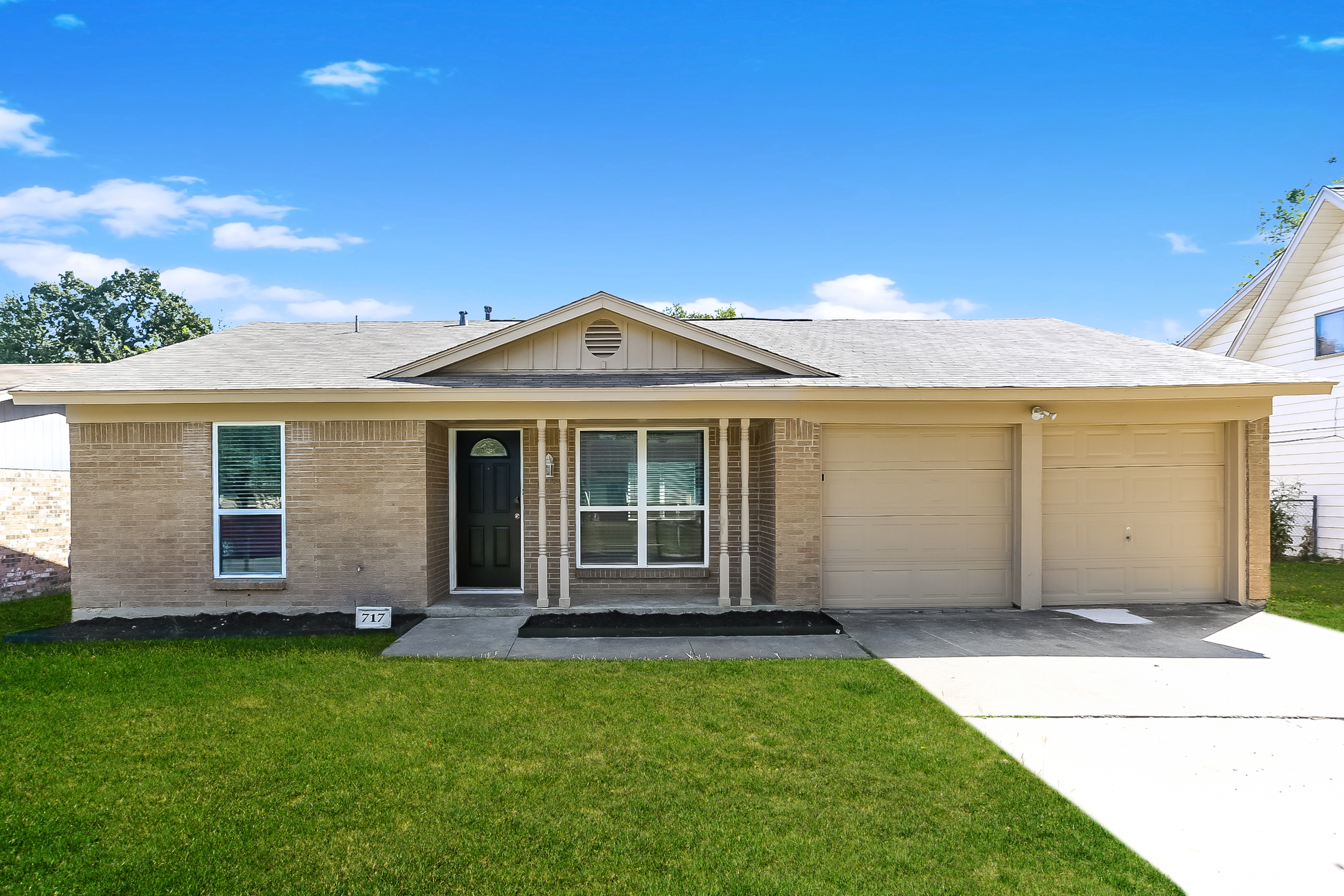 717 Ponderosa Drive Hurst, TX 76053